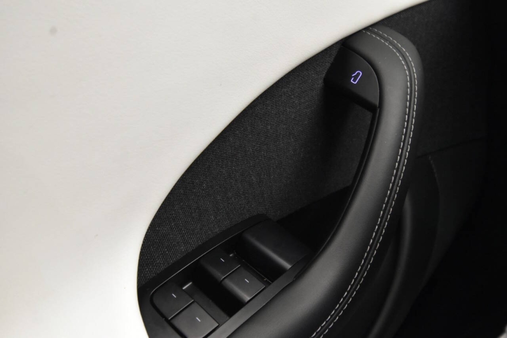 2021 Tesla Model S Long Range AWD 4dr Liftback, White, Mileage: 72,026 - photo 23