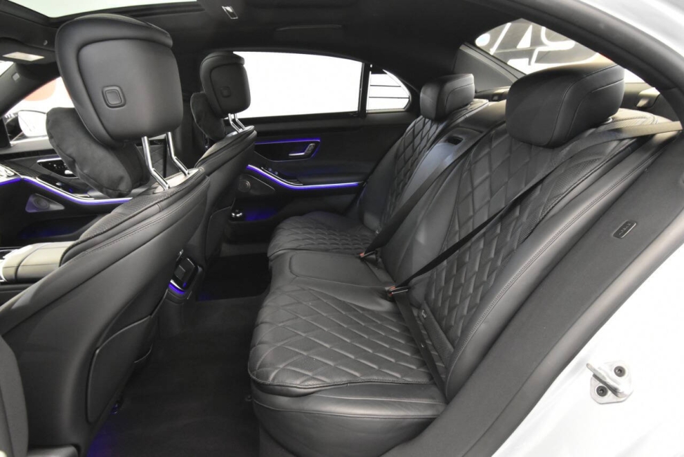 2022 Mercedes-Benz S-Class S 500 4MATIC AWD 4dr Sedan, Silver, Mileage: 40,476 - photo 13