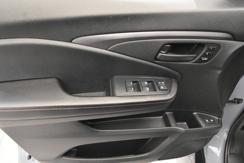 2022 Honda Pilot TrailSport AWD 4dr SUV, Blue, Mileage: 52,272 - photo 12