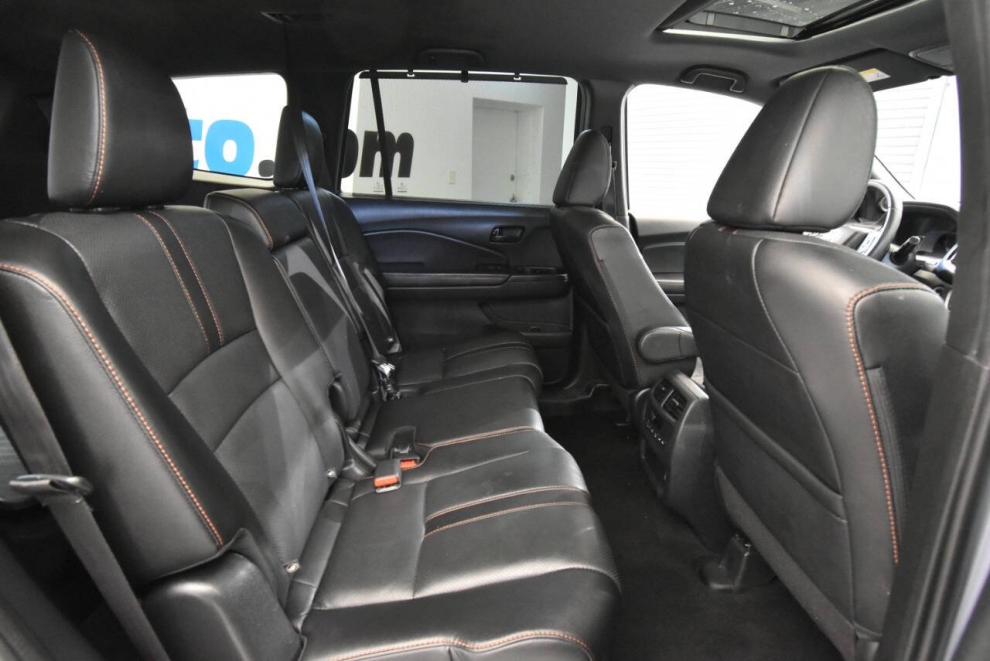 2022 Honda Pilot TrailSport AWD 4dr SUV, Blue, Mileage: 52,272 - photo 16