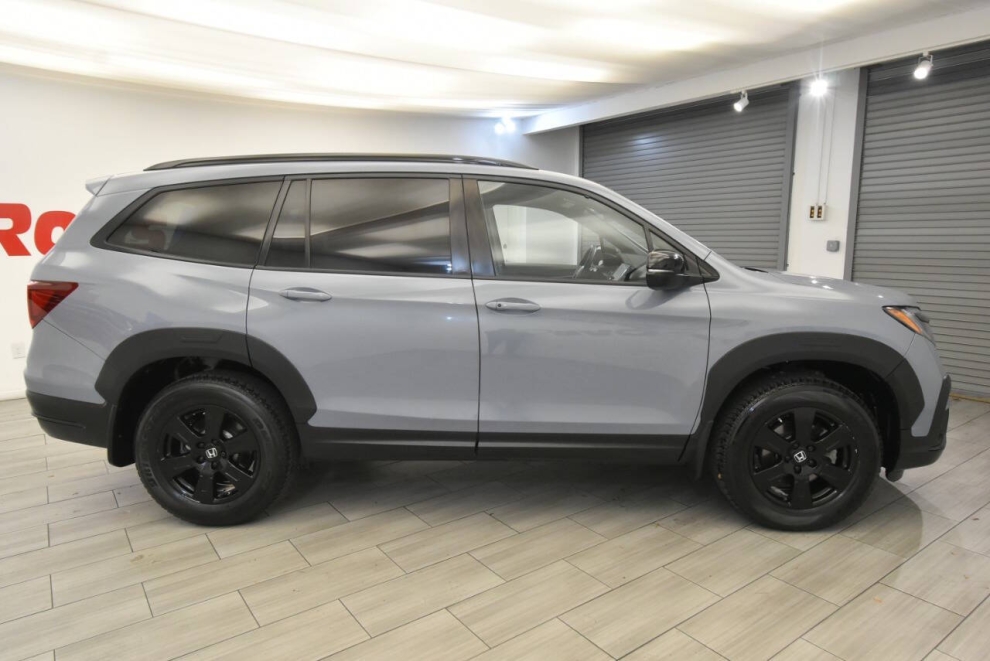 2022 Honda Pilot TrailSport AWD 4dr SUV, Blue, Mileage: 52,272 - photo 5