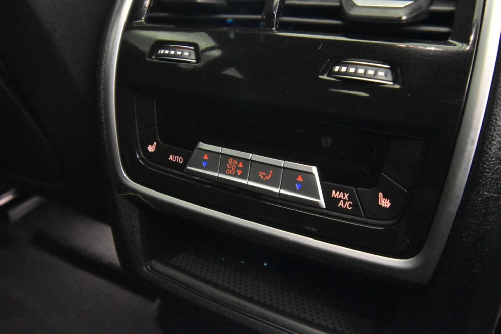 2022 BMW X6 xDrive40i AWD 4dr Sports Activity Coupe, Gray, Mileage: 75,929 - photo 17