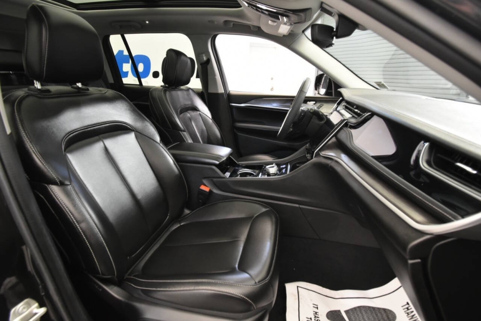 2023 Jeep Grand Cherokee, Negro, Mileage: 28,007 - photo 14