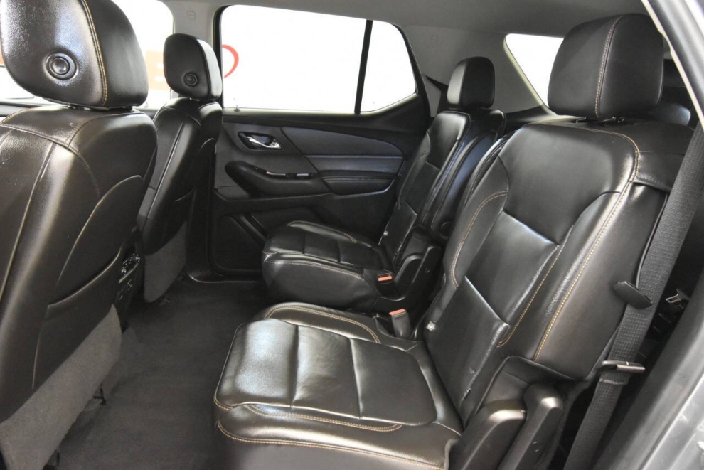 2020 Chevrolet Traverse RS 4x4 4dr SUV, Gray, Mileage: 105,105 - photo 13