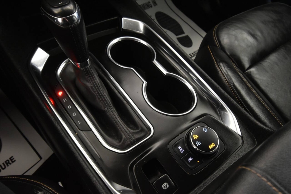 2020 Chevrolet Traverse RS 4x4 4dr SUV, Gray, Mileage: 105,105 - photo 19