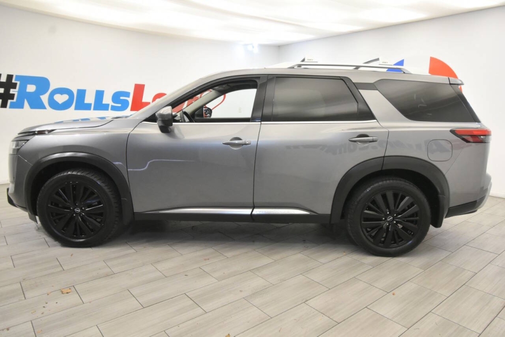 2022 Nissan Pathfinder Platinum AWD 4dr SUV, Gray, Mileage: 81,595 - photo 1
