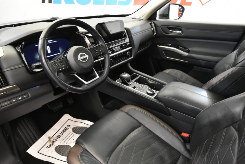 2022 Nissan Pathfinder Platinum AWD 4dr SUV, Gray, Mileage: 81,595 - photo 11