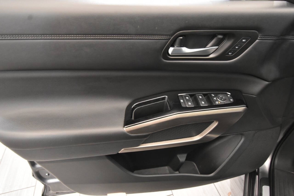 2022 Nissan Pathfinder Platinum AWD 4dr SUV, Gray, Mileage: 81,595 - photo 12