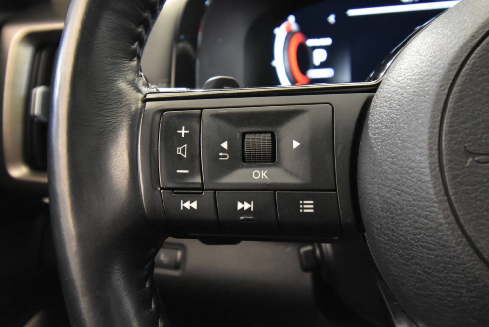 2022 Nissan Pathfinder Platinum AWD 4dr SUV, Gray, Mileage: 81,595 - photo 27