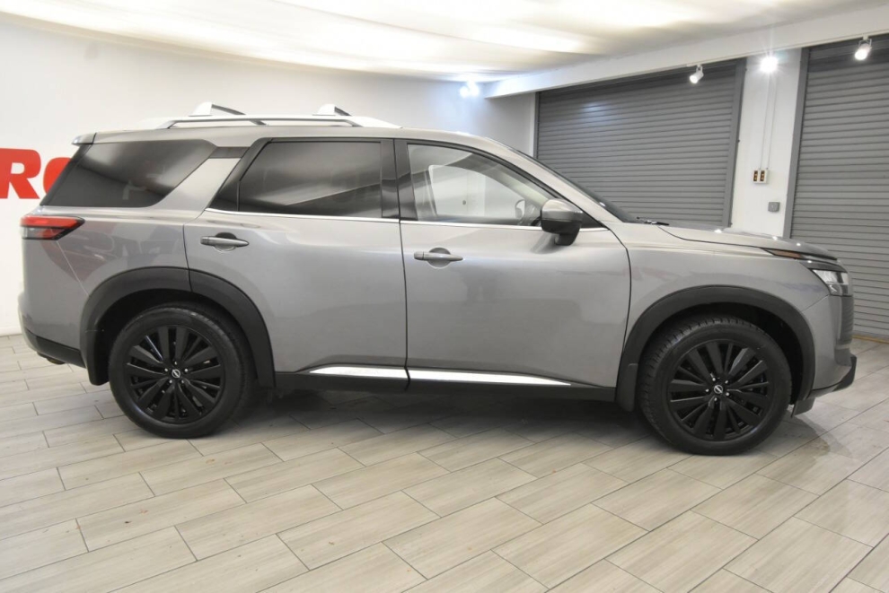2022 Nissan Pathfinder Platinum AWD 4dr SUV, Gray, Mileage: 81,595 - photo 5