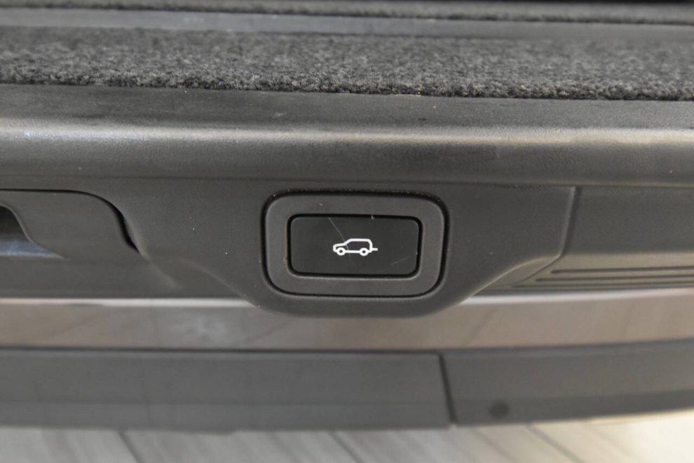 2021 Land Rover Range Rover P525 HSE Westminster Edition AWD LWB 4dr SUV, Gray, Mileage: 74,772 - photo 37