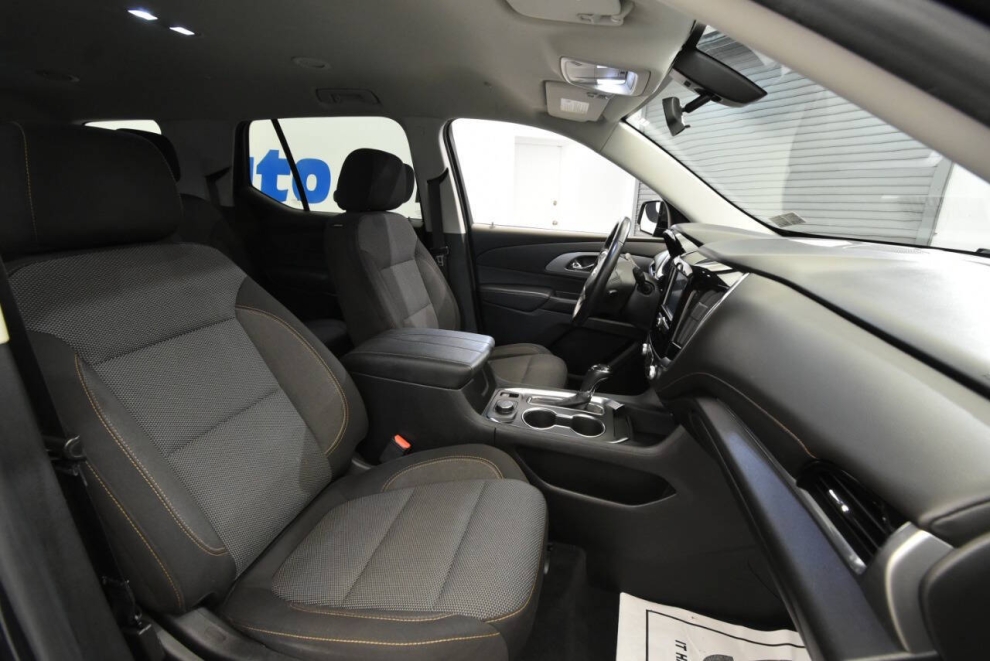 2019 Chevrolet Traverse LT Cloth 4dr SUV w/1LT, Gray, Mileage: 93,113 - photo 15