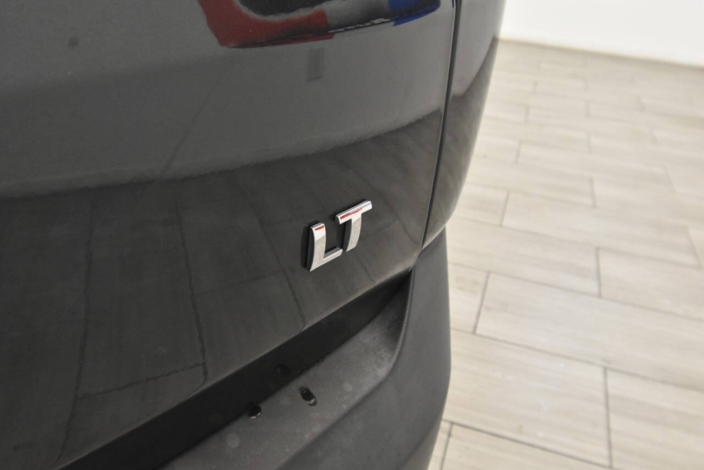 2019 Chevrolet Traverse LT Cloth 4dr SUV w/1LT, Gray, Mileage: 93,113 - photo 32