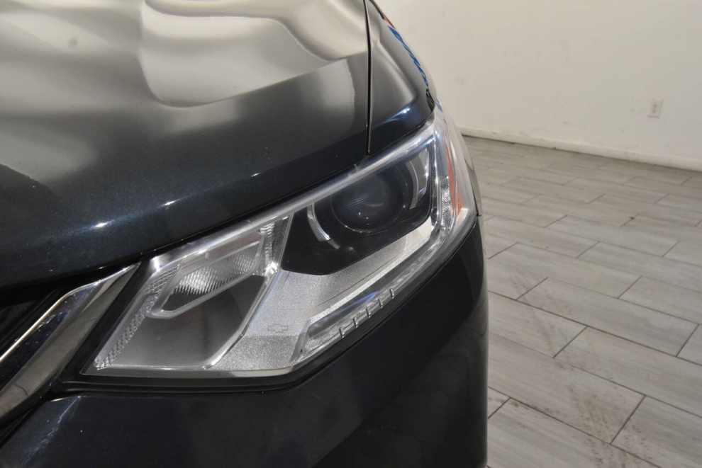 2019 Chevrolet Traverse LT Cloth 4dr SUV w/1LT, Gray, Mileage: 93,113 - photo 8