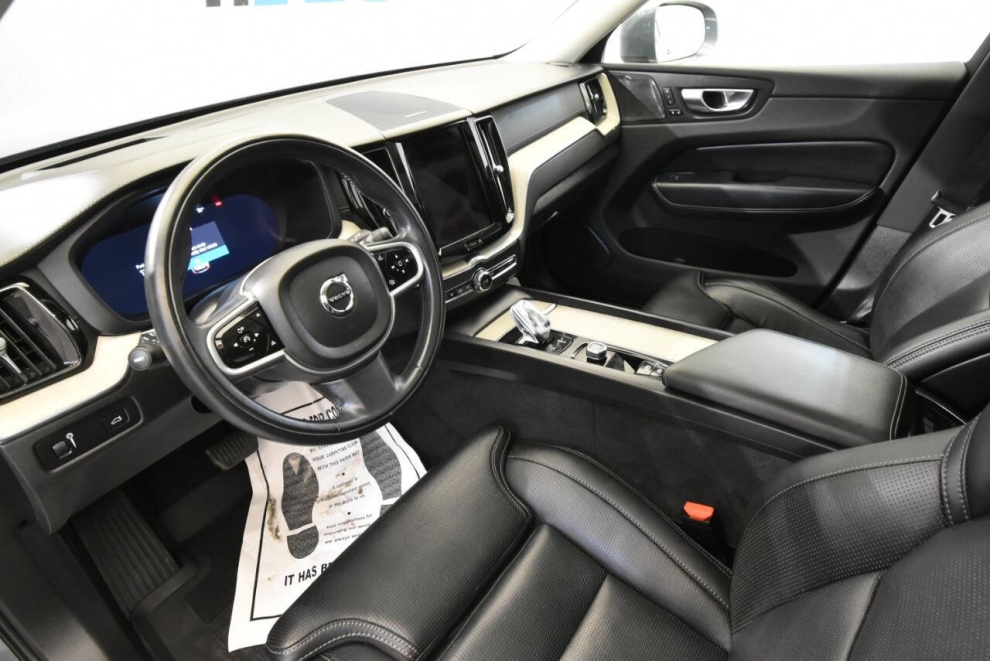 2022 Volvo XC60 B5 Inscription AWD 4dr SUV, Gray, Mileage: 61,097 - photo 10