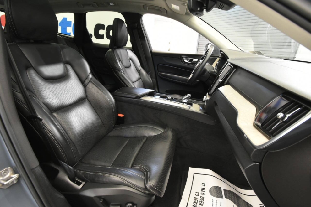 2022 Volvo XC60 B5 Inscription AWD 4dr SUV, Gray, Mileage: 61,097 - photo 13