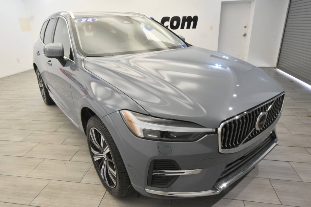 2022 Volvo XC60 B5 Inscription AWD 4dr SUV, Gray, Mileage: 61,097 - photo 6