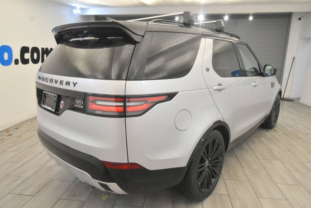 2018 Land Rover Discovery HSE AWD 4dr SUV, Silver, Mileage: 87,120 - photo 4