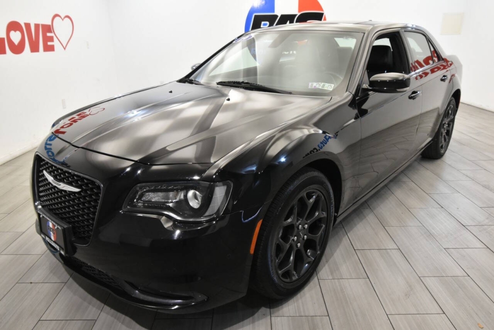 2019 Chrysler 300 S AWD 4dr Sedan, Black, Mileage: 70,449 