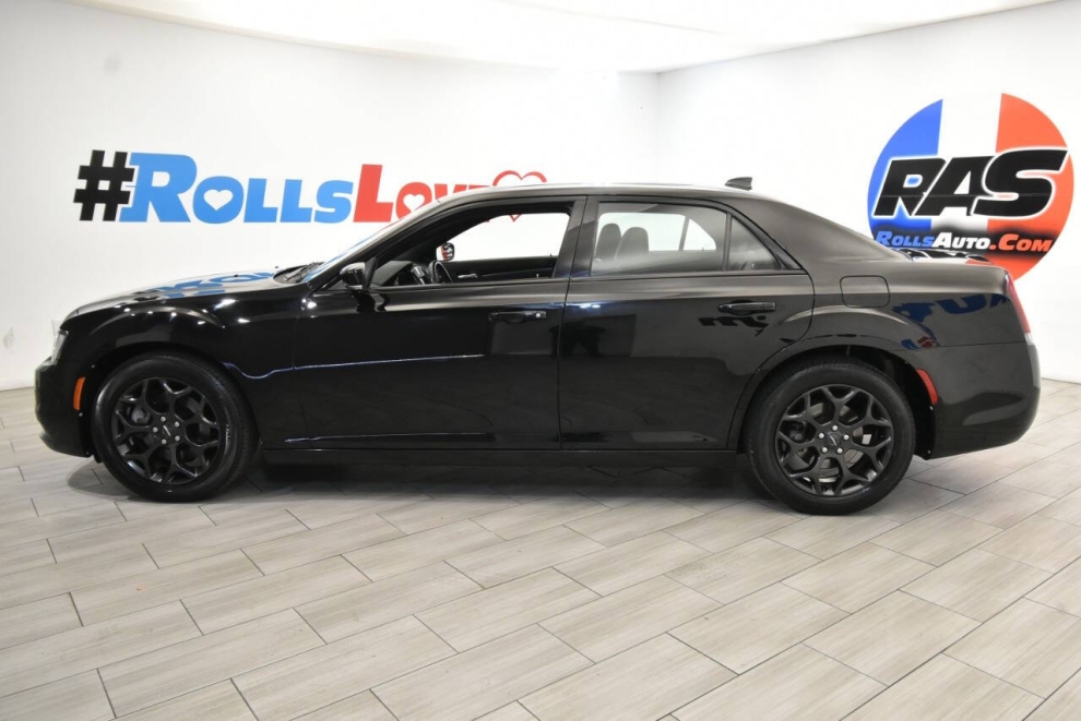 2019 Chrysler 300 S AWD 4dr Sedan, Black, Mileage: 70,449 - photo 1