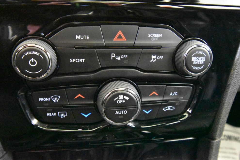 2019 Chrysler 300 S AWD 4dr Sedan, Black, Mileage: 70,449 - photo 19