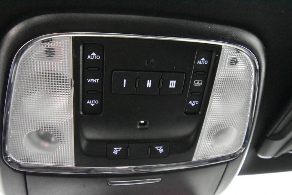 2019 Chrysler 300 S AWD 4dr Sedan, Black, Mileage: 70,449 - photo 22