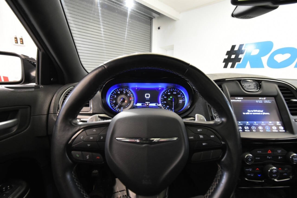 2019 Chrysler 300 S AWD 4dr Sedan, Black, Mileage: 70,449 - photo 24