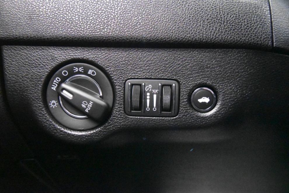 2019 Chrysler 300 S AWD 4dr Sedan, Black, Mileage: 70,449 - photo 28