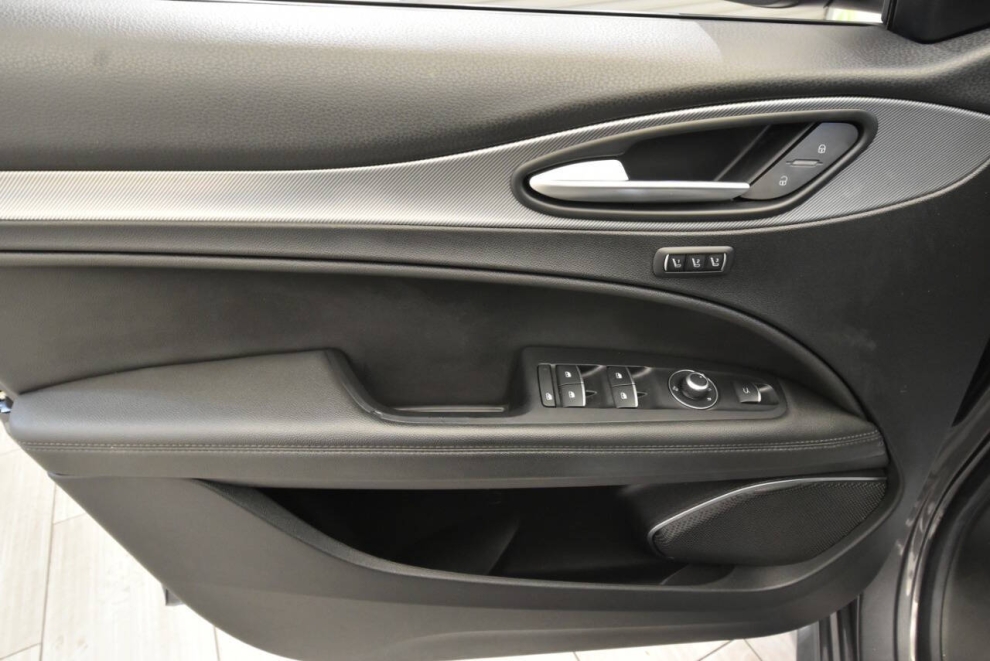 2023 Alfa Romeo Stelvio Veloce AWD 4dr Crossover, Gray, Mileage: 47,854 - photo 12