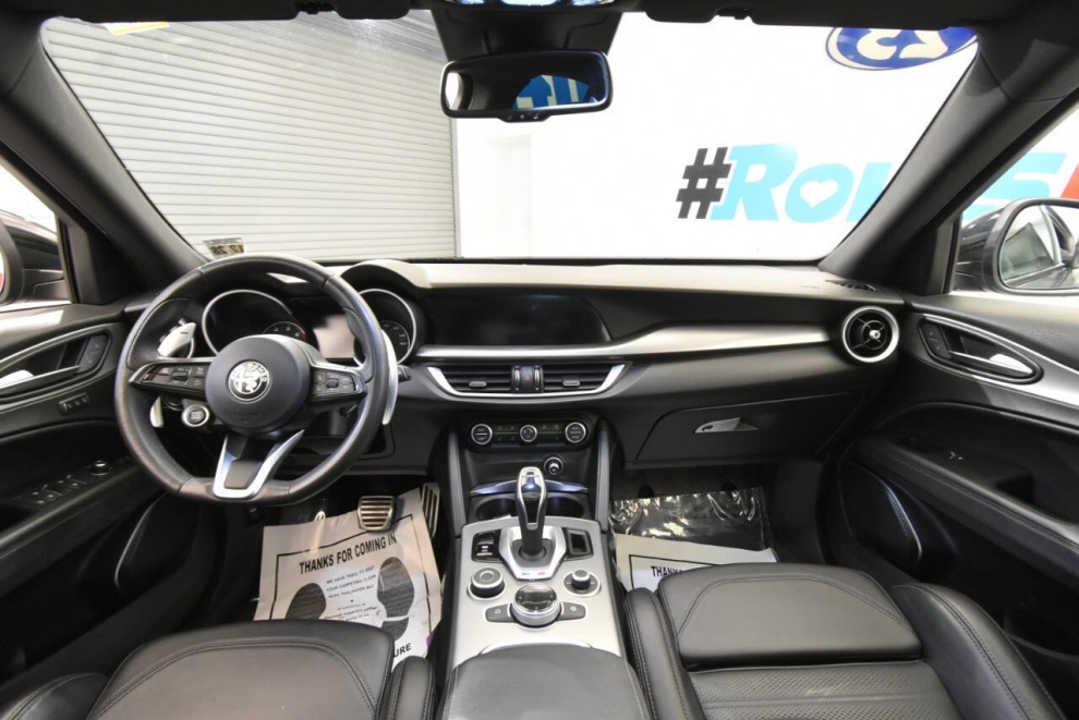 2023 Alfa Romeo Stelvio Veloce AWD 4dr Crossover, Gray, Mileage: 47,854 - photo 18