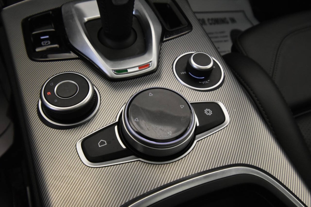 2023 Alfa Romeo Stelvio Veloce AWD 4dr Crossover, Gray, Mileage: 47,854 - photo 19