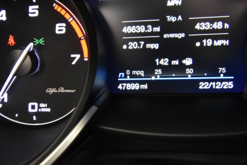 2023 Alfa Romeo Stelvio Veloce AWD 4dr Crossover, Gray, Mileage: 47,854 - photo 28