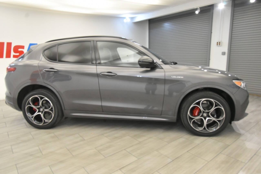 2023 Alfa Romeo Stelvio Veloce AWD 4dr Crossover, Gray, Mileage: 47,854 - photo 5