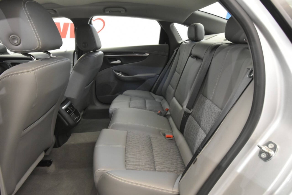 2018 Chevrolet Impala LT 4dr Sedan, Silver, Mileage: 28,985 - photo 13