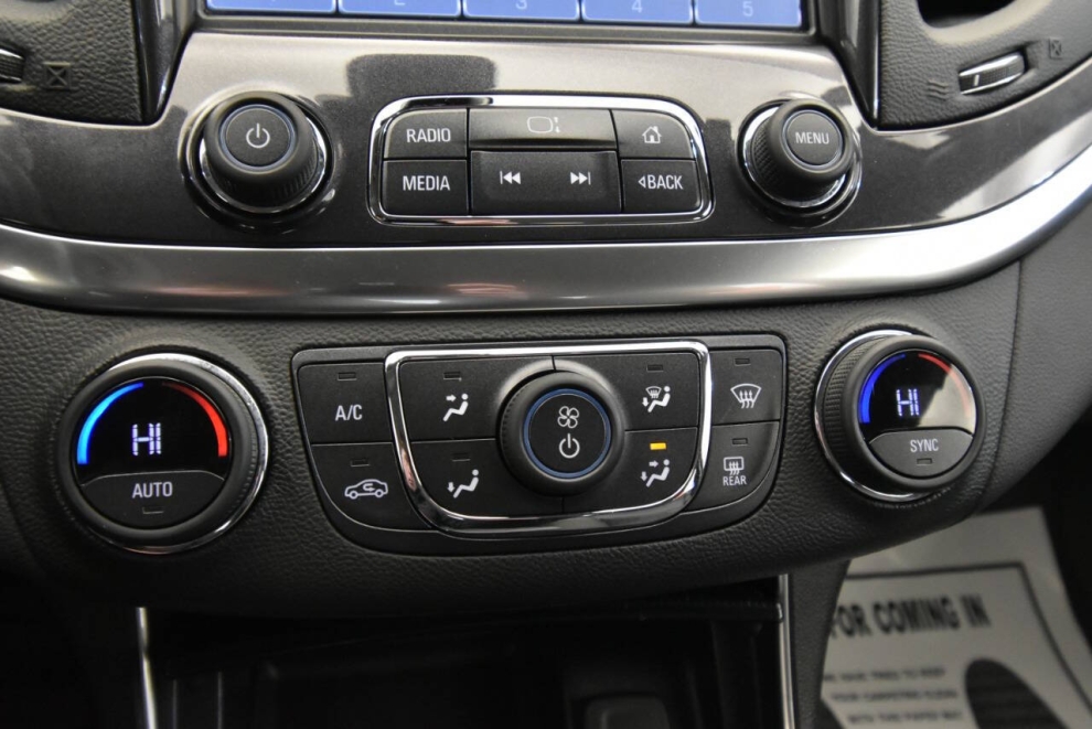 2018 Chevrolet Impala LT 4dr Sedan, Silver, Mileage: 28,985 - photo 19