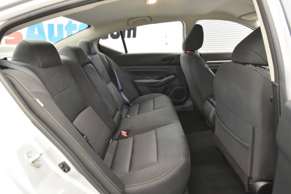 2023 Nissan Altima 2.5 SV 4dr Sedan, Silver, Mileage: 57,680 - photo 15