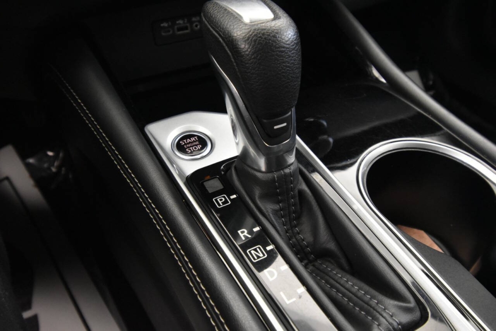 2023 Nissan Altima 2.5 SV 4dr Sedan, Silver, Mileage: 57,680 - photo 17