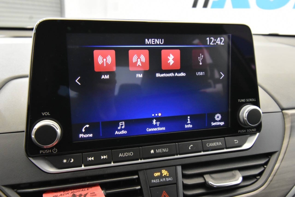 2023 Nissan Altima 2.5 SV 4dr Sedan, Silver, Mileage: 57,680 - photo 19