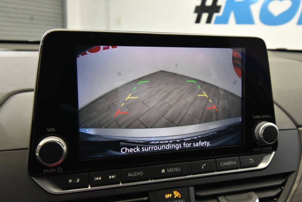 2023 Nissan Altima 2.5 SV 4dr Sedan, Silver, Mileage: 57,680 - photo 20