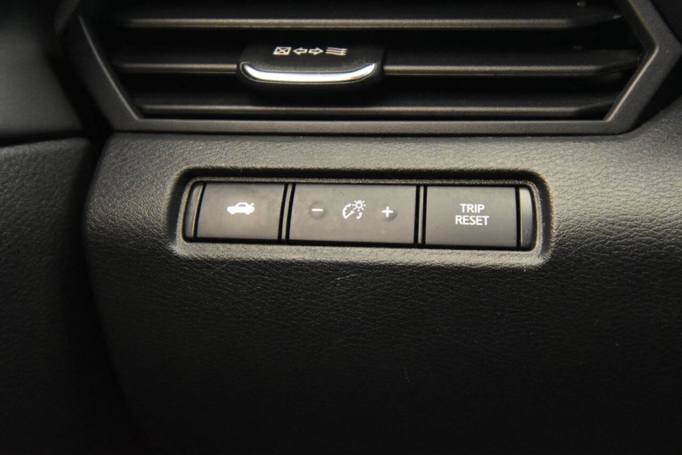 2023 Nissan Altima 2.5 SV 4dr Sedan, Silver, Mileage: 57,680 - photo 26