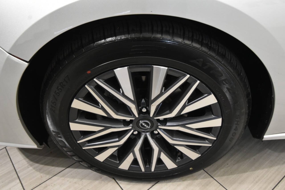 2023 Nissan Altima 2.5 SV 4dr Sedan, Silver, Mileage: 57,680 - photo 9