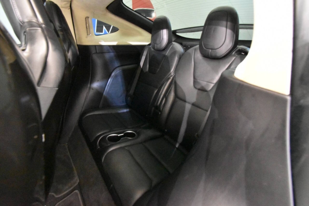 2016 Tesla Model X 90D AWD 4dr SUV, Black, Mileage: 48,000 - photo 14