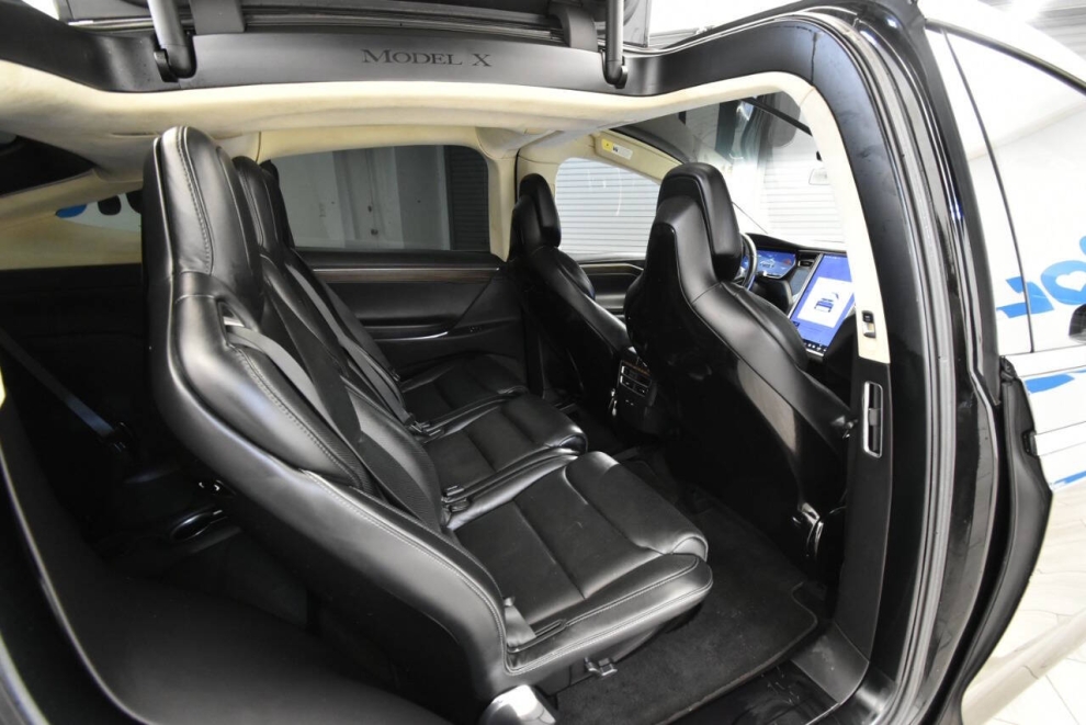 2016 Tesla Model X 90D AWD 4dr SUV, Black, Mileage: 48,000 - photo 16