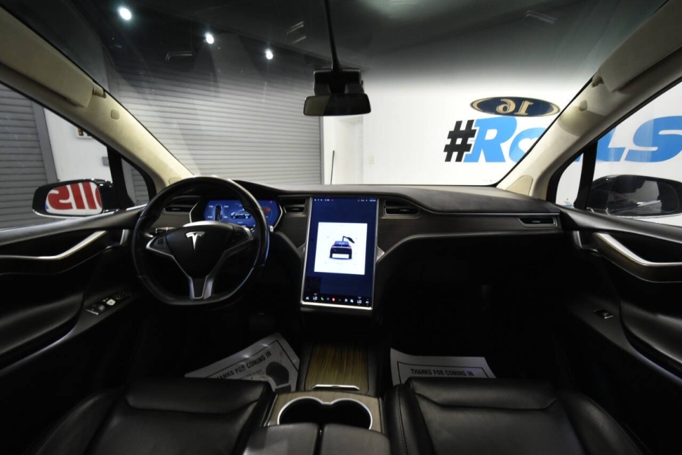 2016 Tesla Model X 90D AWD 4dr SUV, Black, Mileage: 48,000 - photo 17