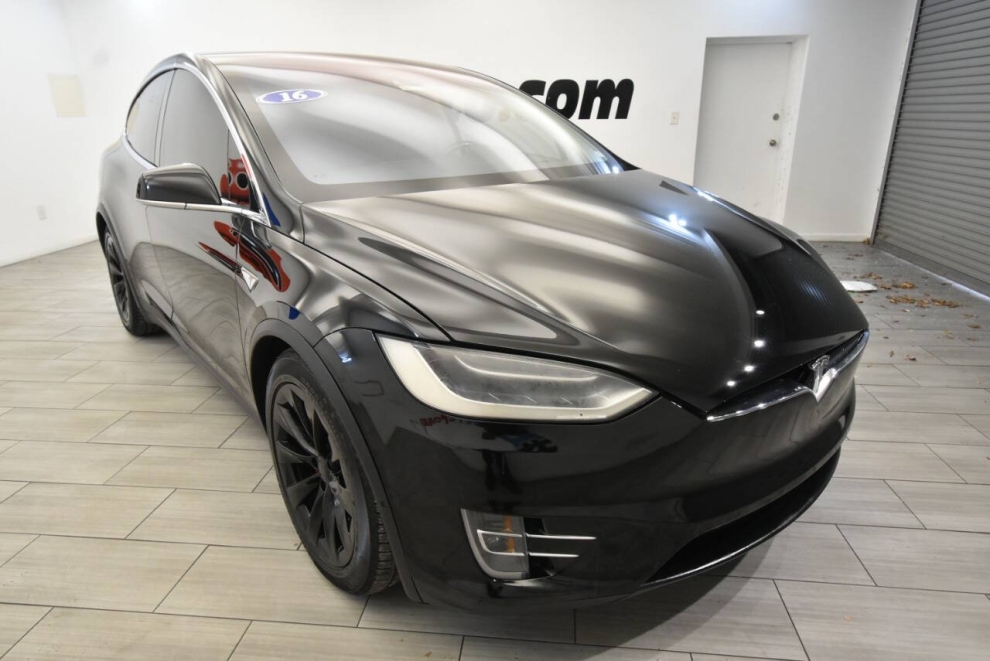 2016 Tesla Model X 90D AWD 4dr SUV, Black, Mileage: 48,000 - photo 6