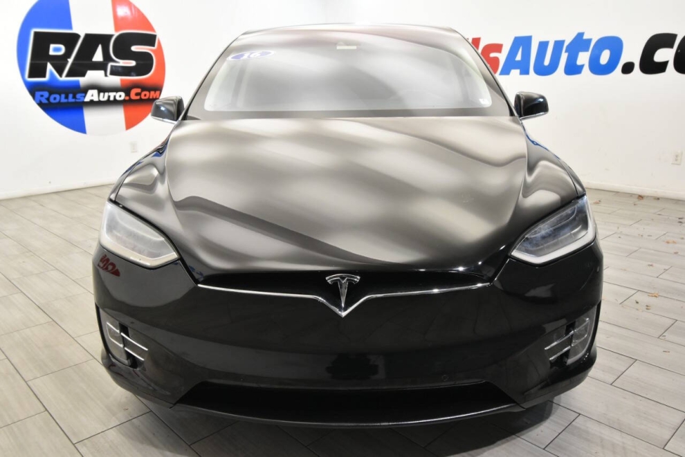 2016 Tesla Model X 90D AWD 4dr SUV, Black, Mileage: 48,000 - photo 7