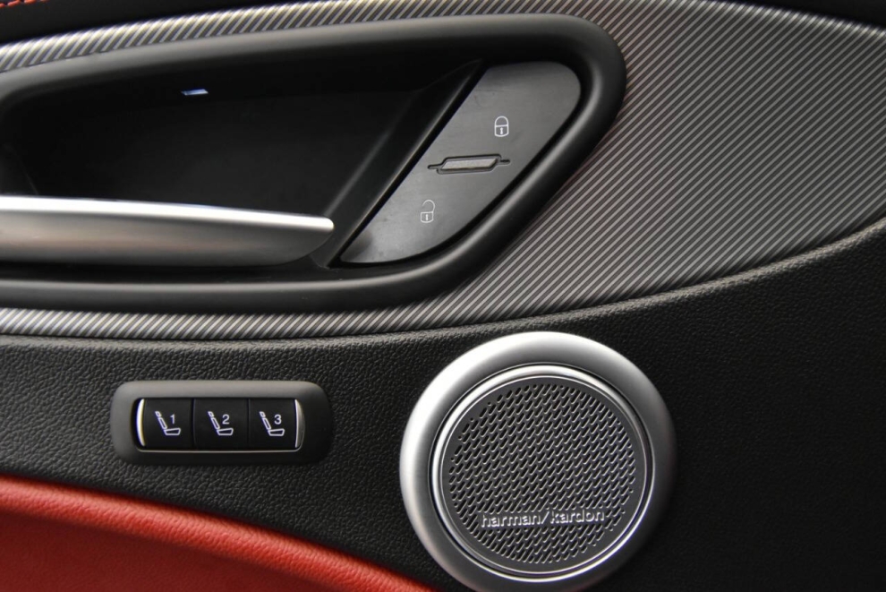 2021 Alfa Romeo Stelvio Ti AWD 4dr Crossover, Black, Mileage: 66,574 - photo 28