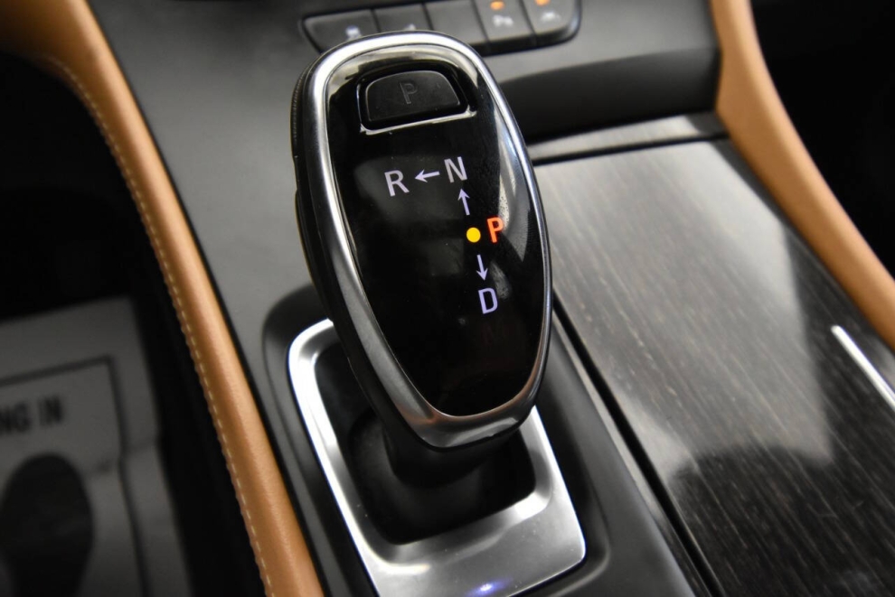 2017 Buick LaCrosse Premium AWD 4dr Sedan, Azul, Mileage: 65,841 - photo 18