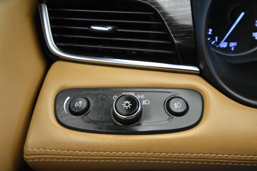 2017 Buick LaCrosse Premium AWD 4dr Sedan, Azul, Mileage: 65,841 - photo 28