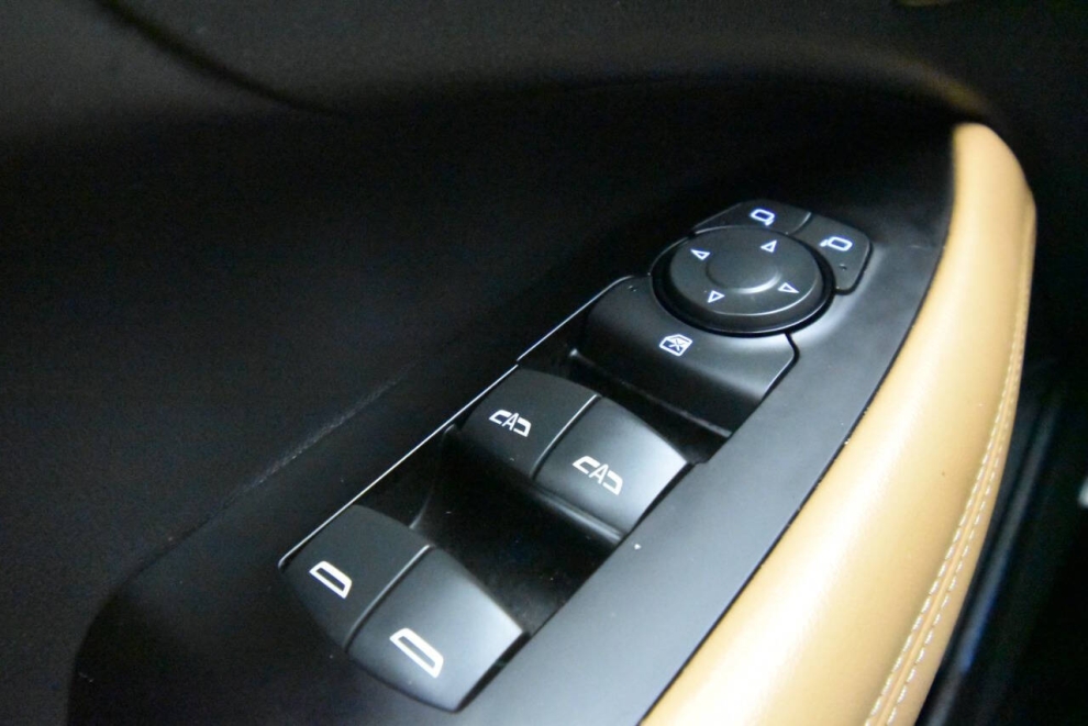 2017 Buick LaCrosse Premium AWD 4dr Sedan, Azul, Mileage: 65,841 - photo 31